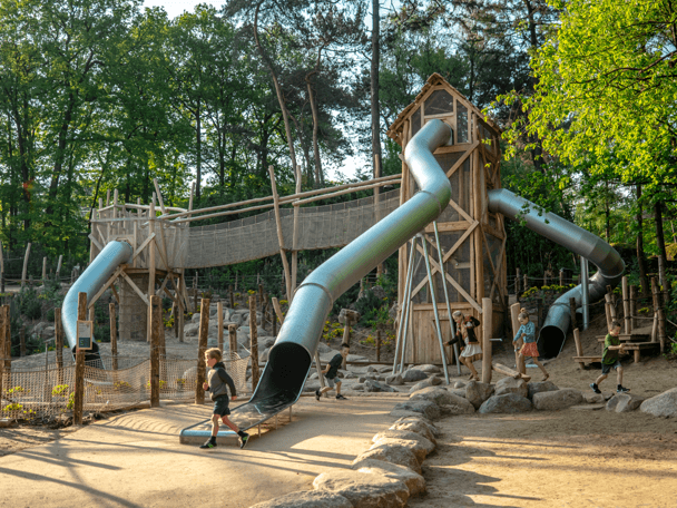 Eén van de grote speeltuinen in Burgers' Zoo